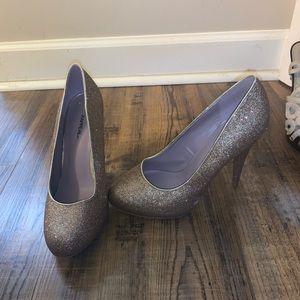 Sparkely high heels